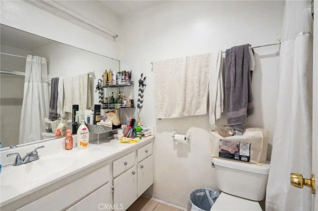 8601 International Avenue 234, Canoga Park, CA 91304