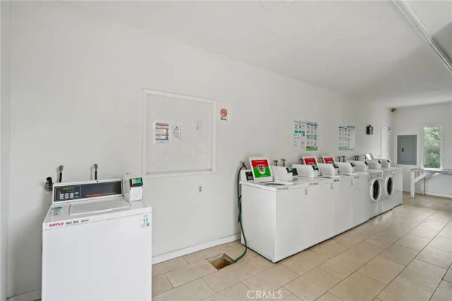 8601 International Avenue 234, Canoga Park, CA 91304