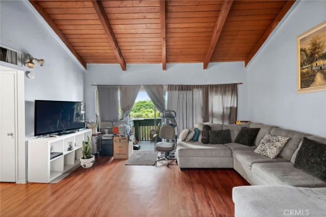 8601 International Avenue 234, Canoga Park, CA 91304