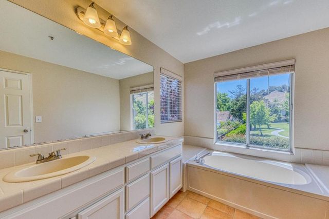 21041 Country Park Road, Salinas, CA 93908