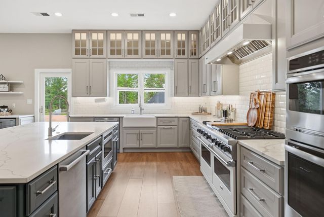 13516 TRAVILAH RD, North Potomac, MD 20878