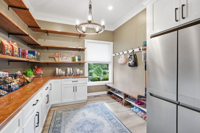 13516 TRAVILAH RD, North Potomac, MD 20878
