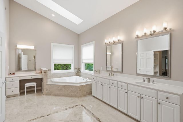 13516 TRAVILAH RD, North Potomac, MD 20878