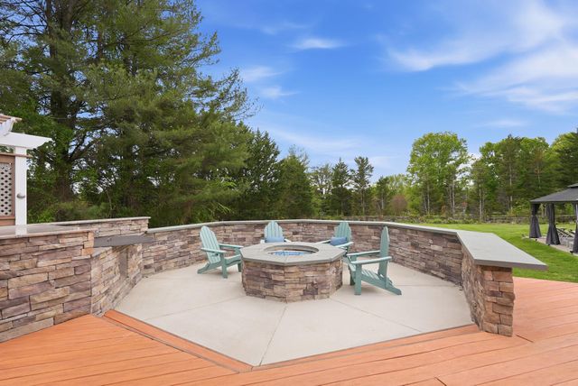 13516 TRAVILAH RD, North Potomac, MD 20878