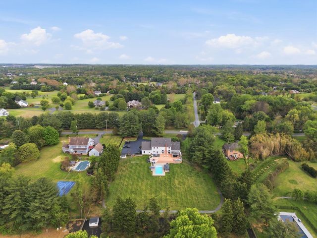 13516 TRAVILAH RD, North Potomac, MD 20878