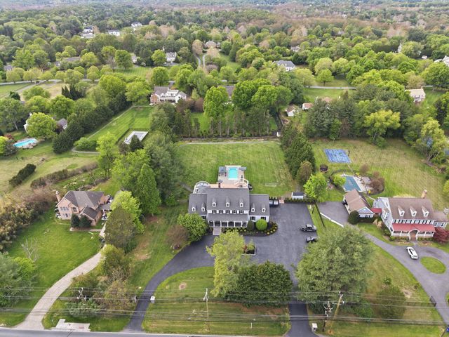 13516 TRAVILAH RD, North Potomac, MD 20878