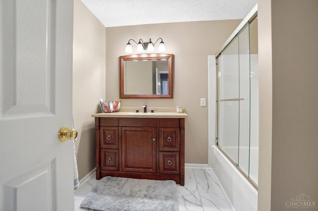 4019 Fieldsedge Drive, Mason, OH 45040