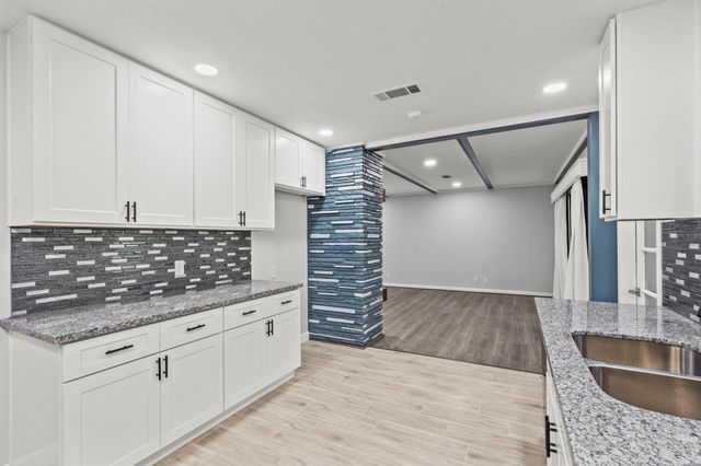 1407 Lamar Drive, La Marque, TX 77568