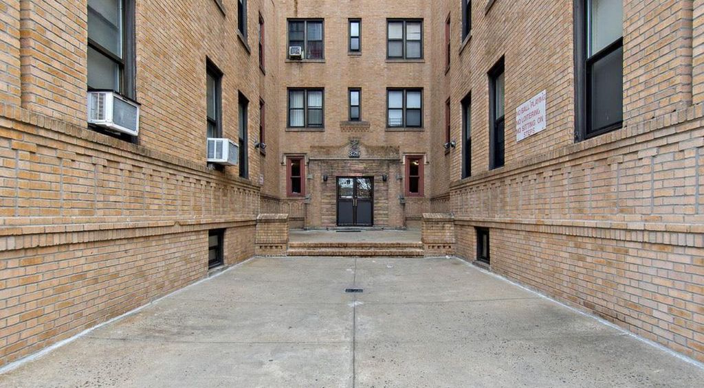 829 Adee Avenue 2L, Bronx, NY 10467