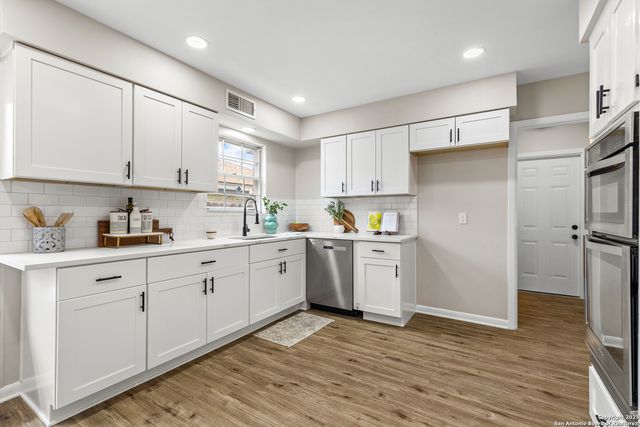 371 Pike, San Antonio, TX 78209