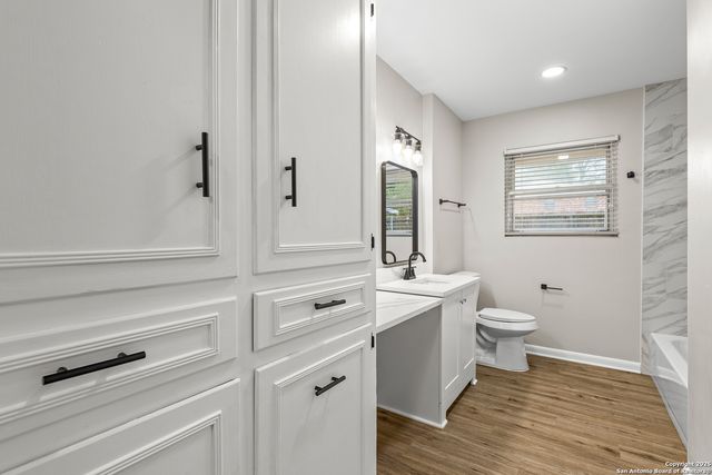 371 Pike, San Antonio, TX 78209