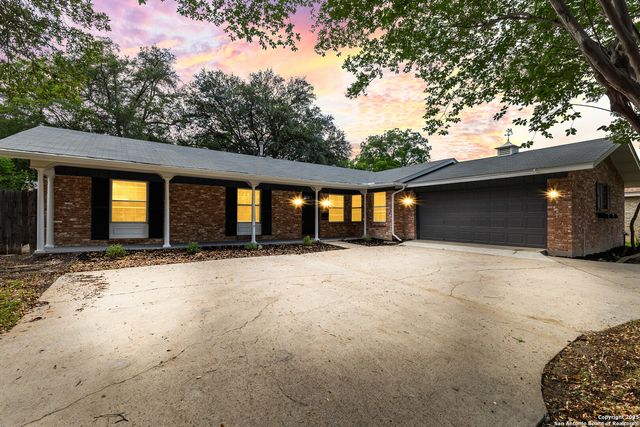 371 Pike, San Antonio, TX 78209