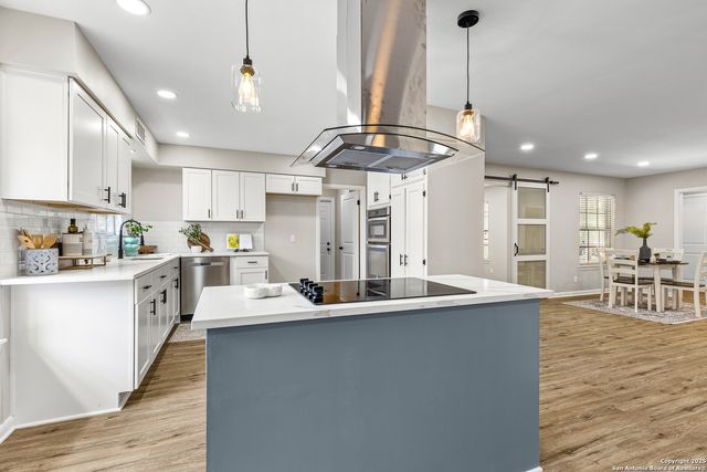 371 Pike, San Antonio, TX 78209