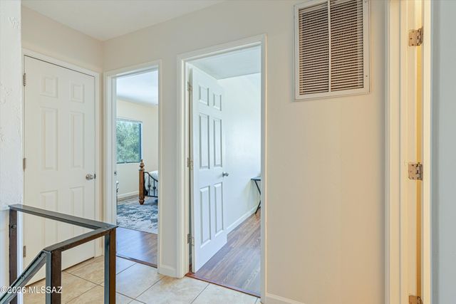 6680 E Calle La Paz B, Tucson, AZ 85715