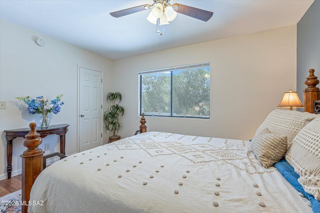 6680 E Calle La Paz B, Tucson, AZ 85715