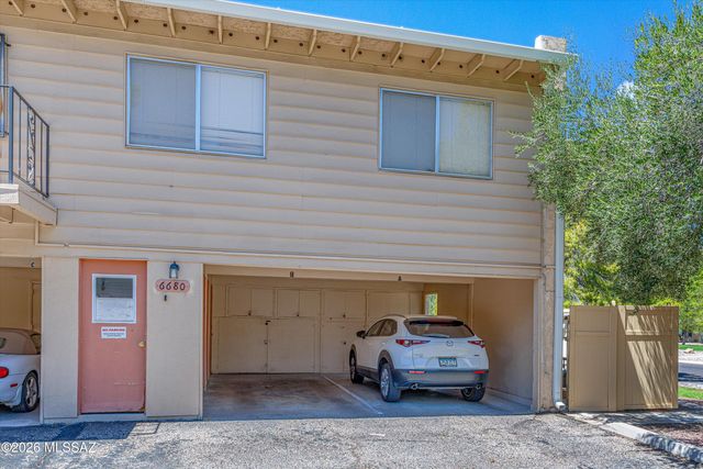 6680 E Calle La Paz B, Tucson, AZ 85715