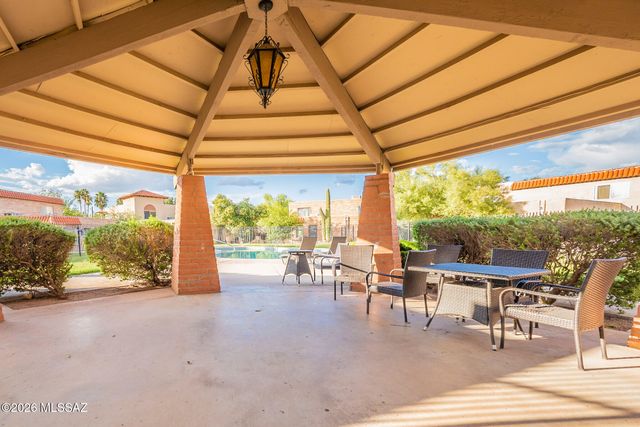 6680 E Calle La Paz B, Tucson, AZ 85715