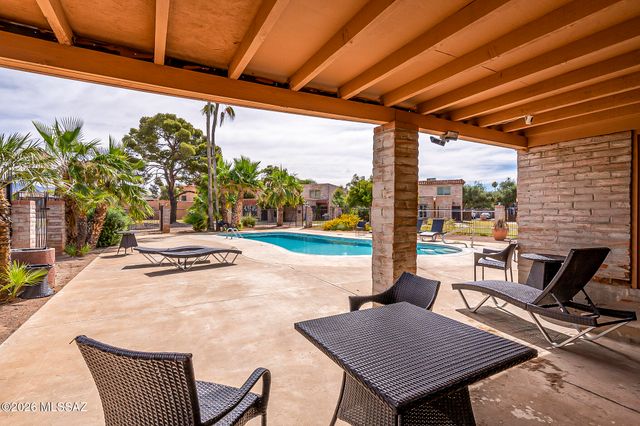 6680 E Calle La Paz B, Tucson, AZ 85715