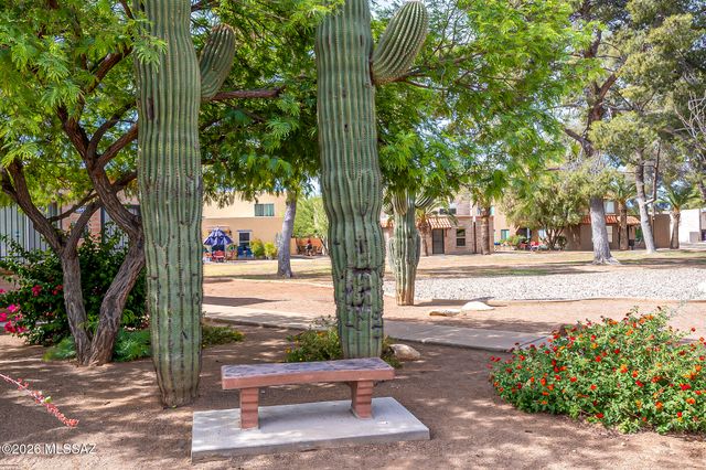 6680 E Calle La Paz B, Tucson, AZ 85715