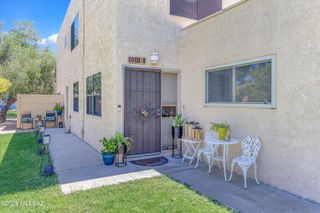 6680 E Calle La Paz B, Tucson, AZ 85715
