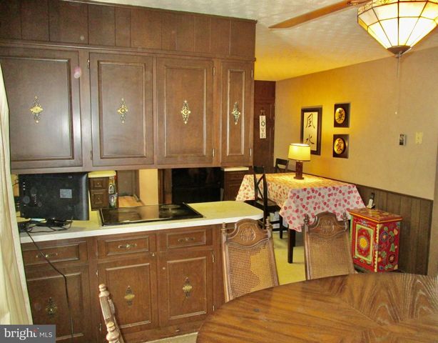 524 PRISON RD, Leesport, PA 19533