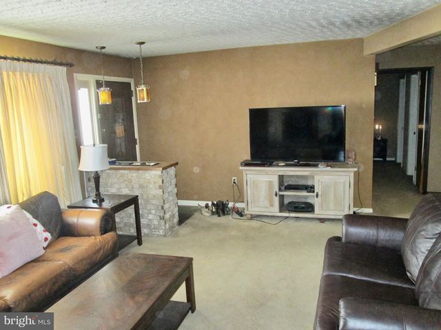 524 PRISON RD, Leesport, PA 19533