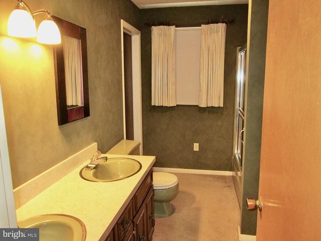 524 PRISON RD, Leesport, PA 19533