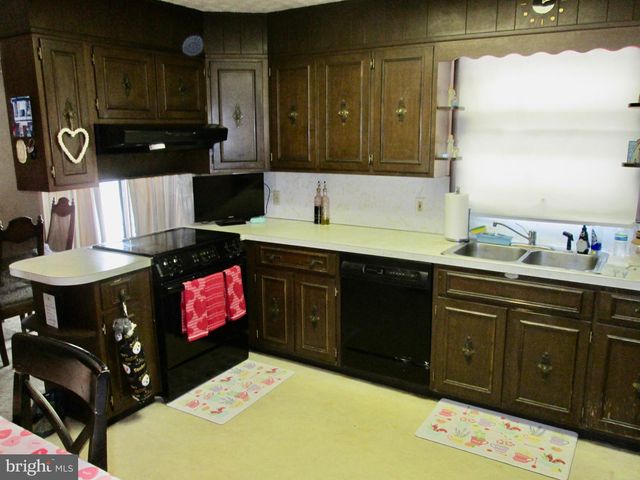 524 PRISON RD, Leesport, PA 19533