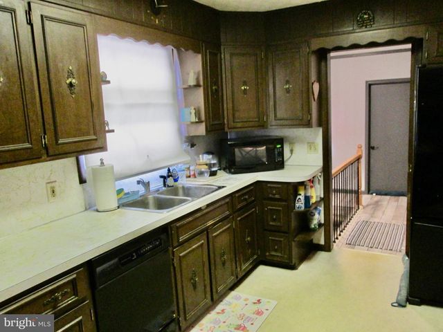 524 PRISON RD, Leesport, PA 19533