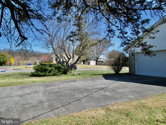 524 PRISON RD, Leesport, PA 19533