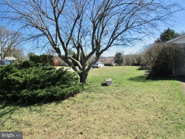 524 PRISON RD, Leesport, PA 19533