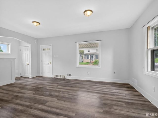 2338 N Clinton Street, Fort Wayne, IN 46805