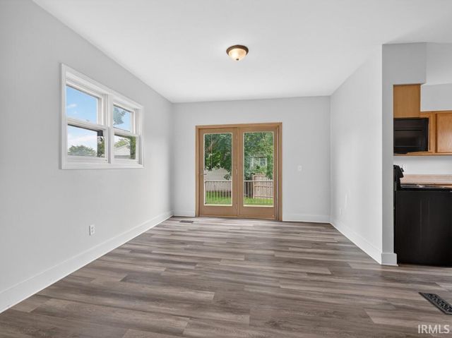 2338 N Clinton Street, Fort Wayne, IN 46805