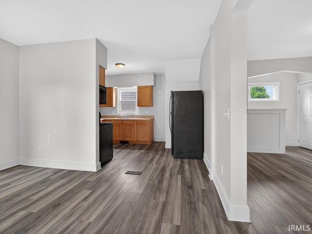 2338 N Clinton Street, Fort Wayne, IN 46805