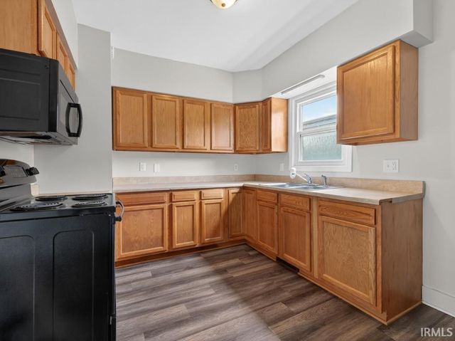 2338 N Clinton Street, Fort Wayne, IN 46805