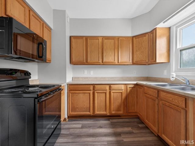 2338 N Clinton Street, Fort Wayne, IN 46805