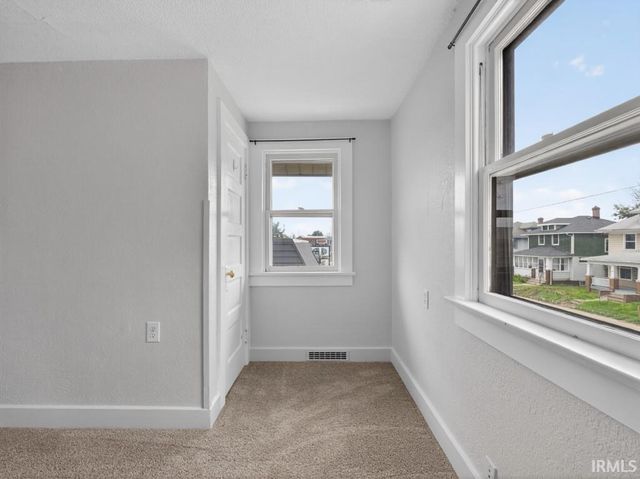 2338 N Clinton Street, Fort Wayne, IN 46805