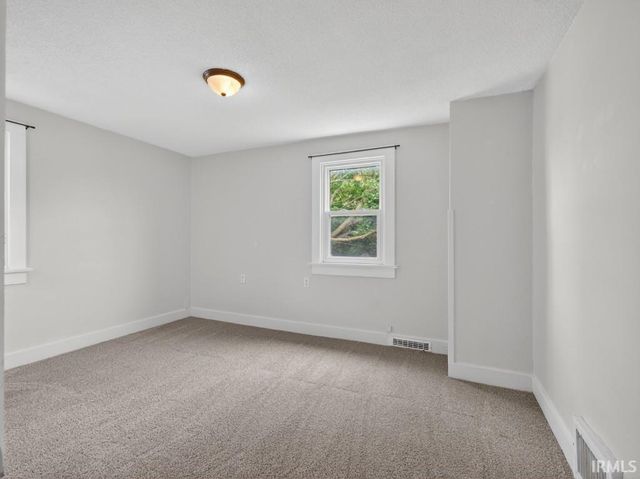 2338 N Clinton Street, Fort Wayne, IN 46805
