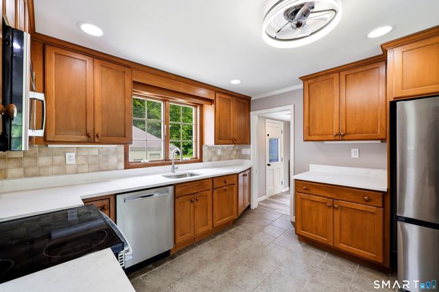 36 Krug Road, Preston, CT 06365