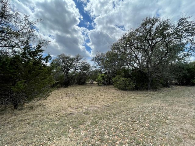 302 Vista View TRL, Spicewood, TX 78669