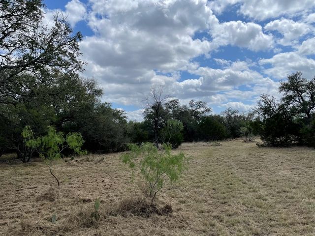 302 Vista View TRL, Spicewood, TX 78669