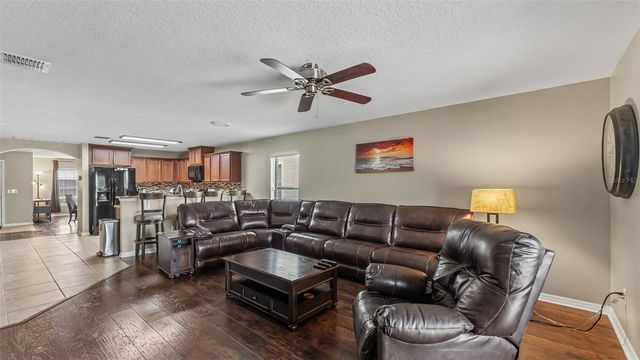 2121 GENEVA DRIVE, Lakeland, FL 33805