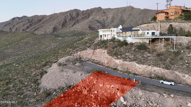 23 APACHE CREST Drive, El Paso, TX 79902