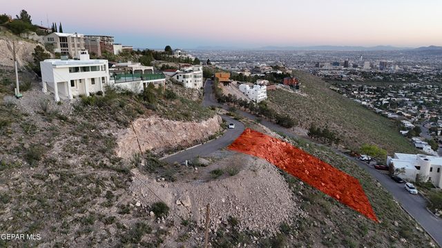 23 APACHE CREST Drive, El Paso, TX 79902