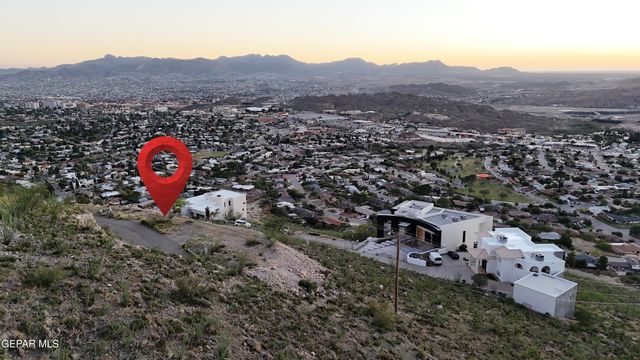 23 APACHE CREST Drive, El Paso, TX 79902