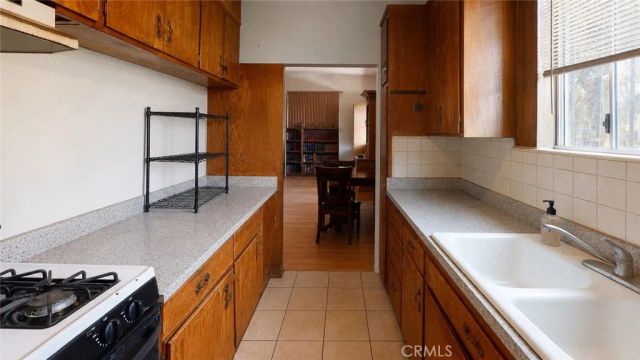 1029 N Orange Grove, West Hollywood, CA 90046