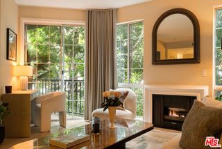 585 N Rossmore Avenue 407, Los Angeles, CA 90004