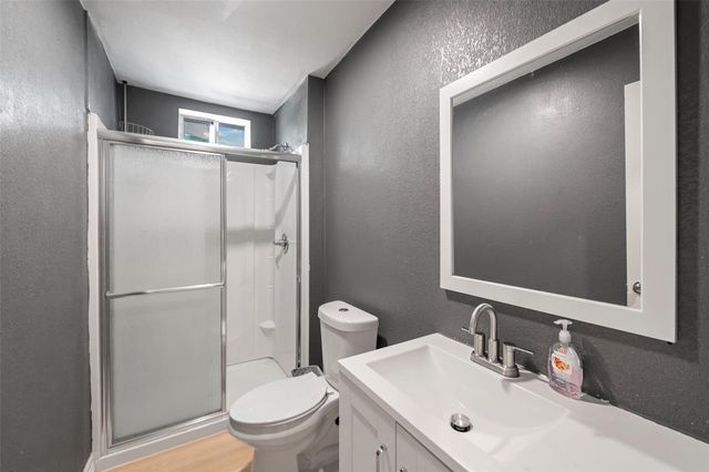 2061 Road 5100, Cleveland, TX 77327