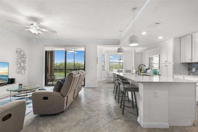 17510 GAWTHROP DRIVE 302, Bradenton, FL 34211
