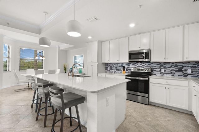 17510 GAWTHROP DRIVE 302, Bradenton, FL 34211